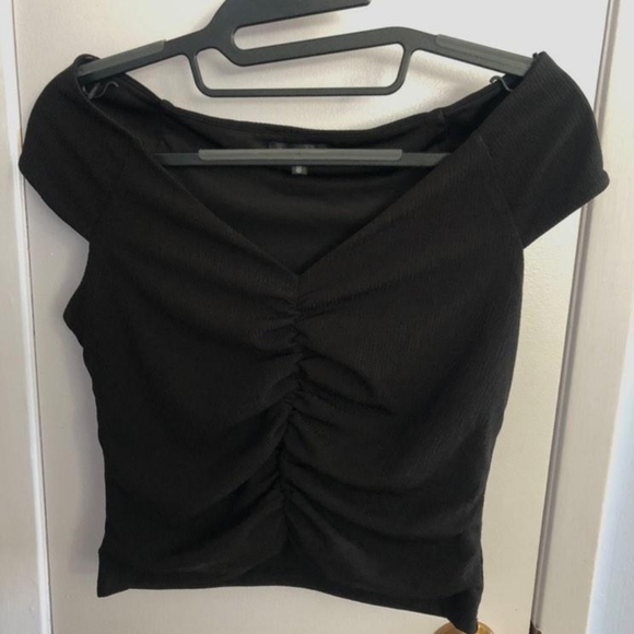 Small Black Dynamite Sleeveless Off Shoulder Rouched Top - Picture 1 of 1